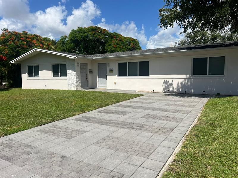 Property Photo:  11942 SW 81st Rd 11942  FL 33156 