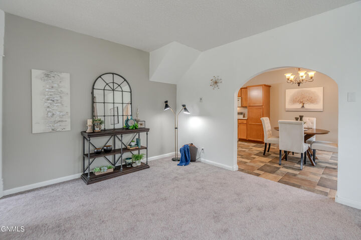 Property Photo:  2100 Rosser Avenue E  ND 58501 