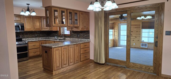 Property Photo: 519 4th Avenue NW ND 58401