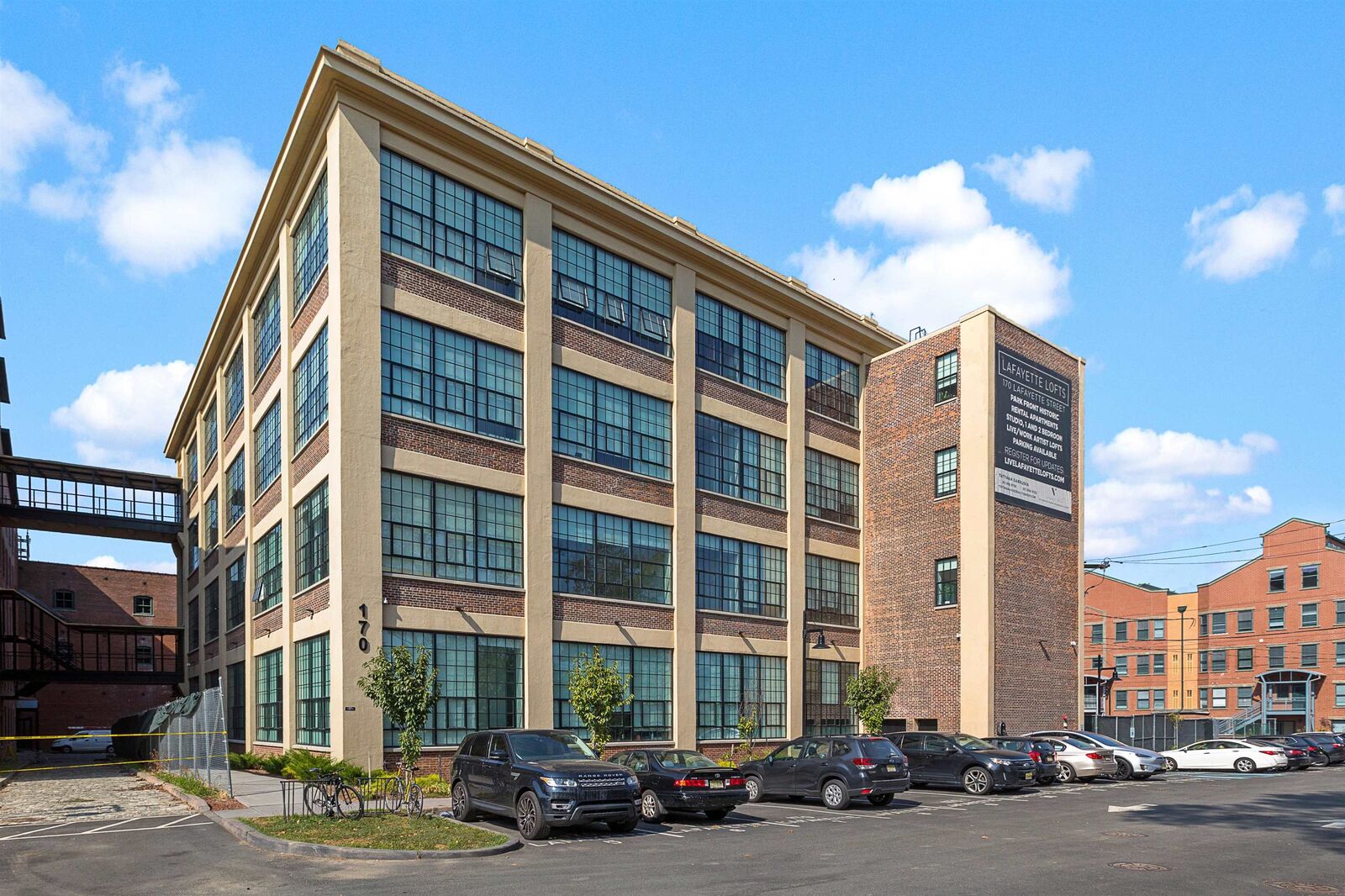 Property Photo:  170 Lafayette St 2E  NJ 07304 