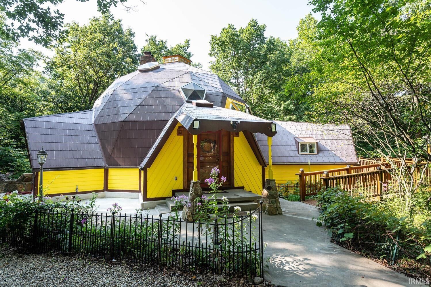 Property Photo: 1400 E Whisnand Road IN 47408