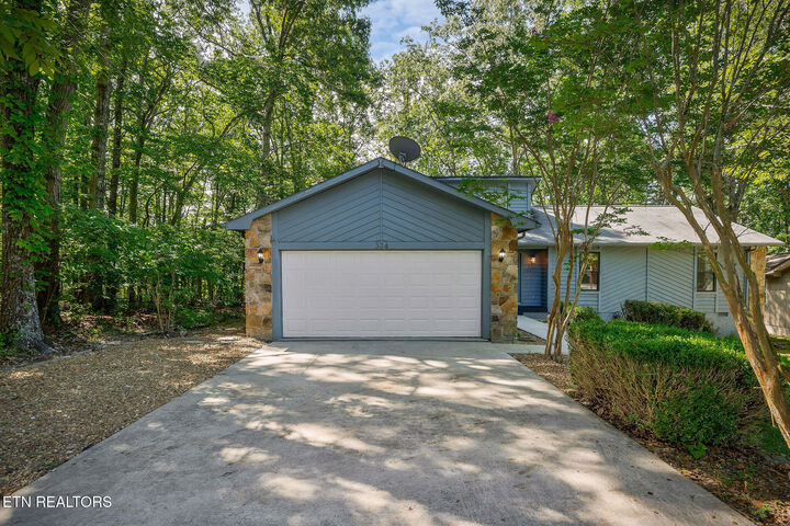 Property Photo:  334 Lakeview Drive  TN 38558 