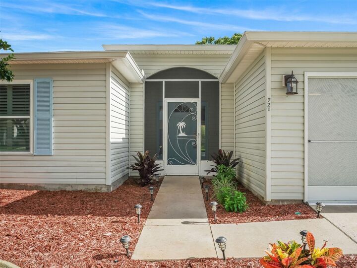 Property Photo:  721 Timbercrest Drive  FL 34748 