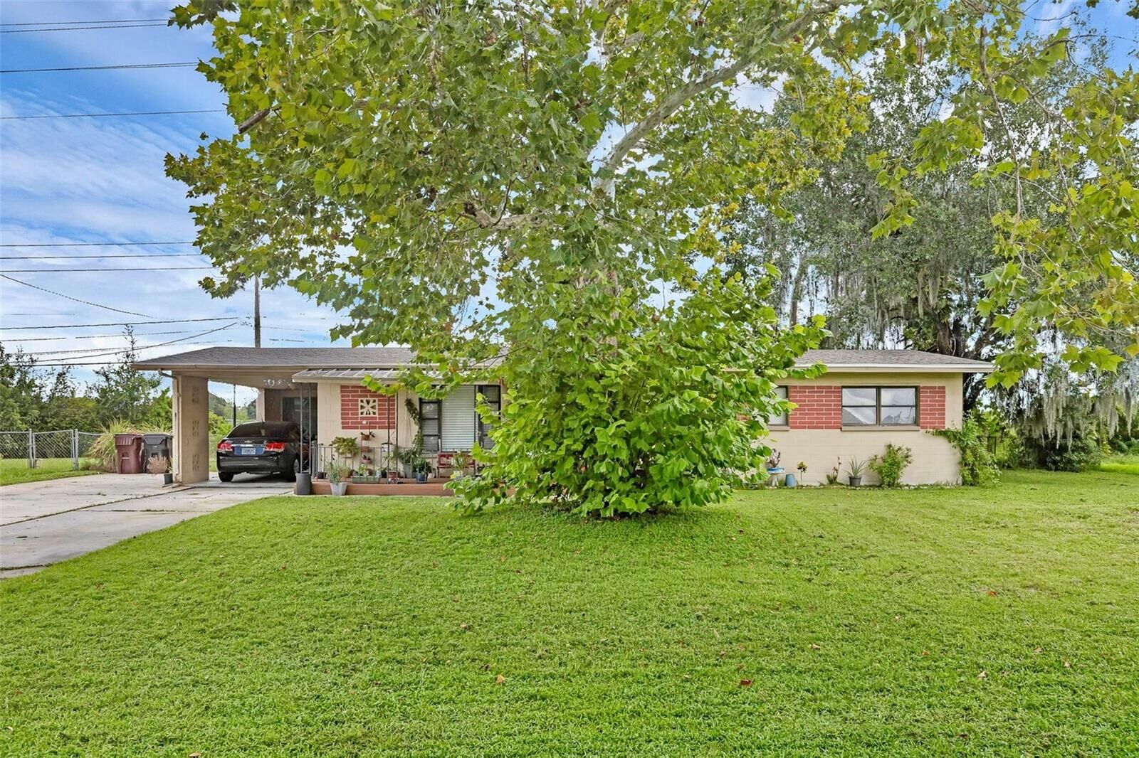 Property Photo:  605 Brockway Avenue  FL 32807 