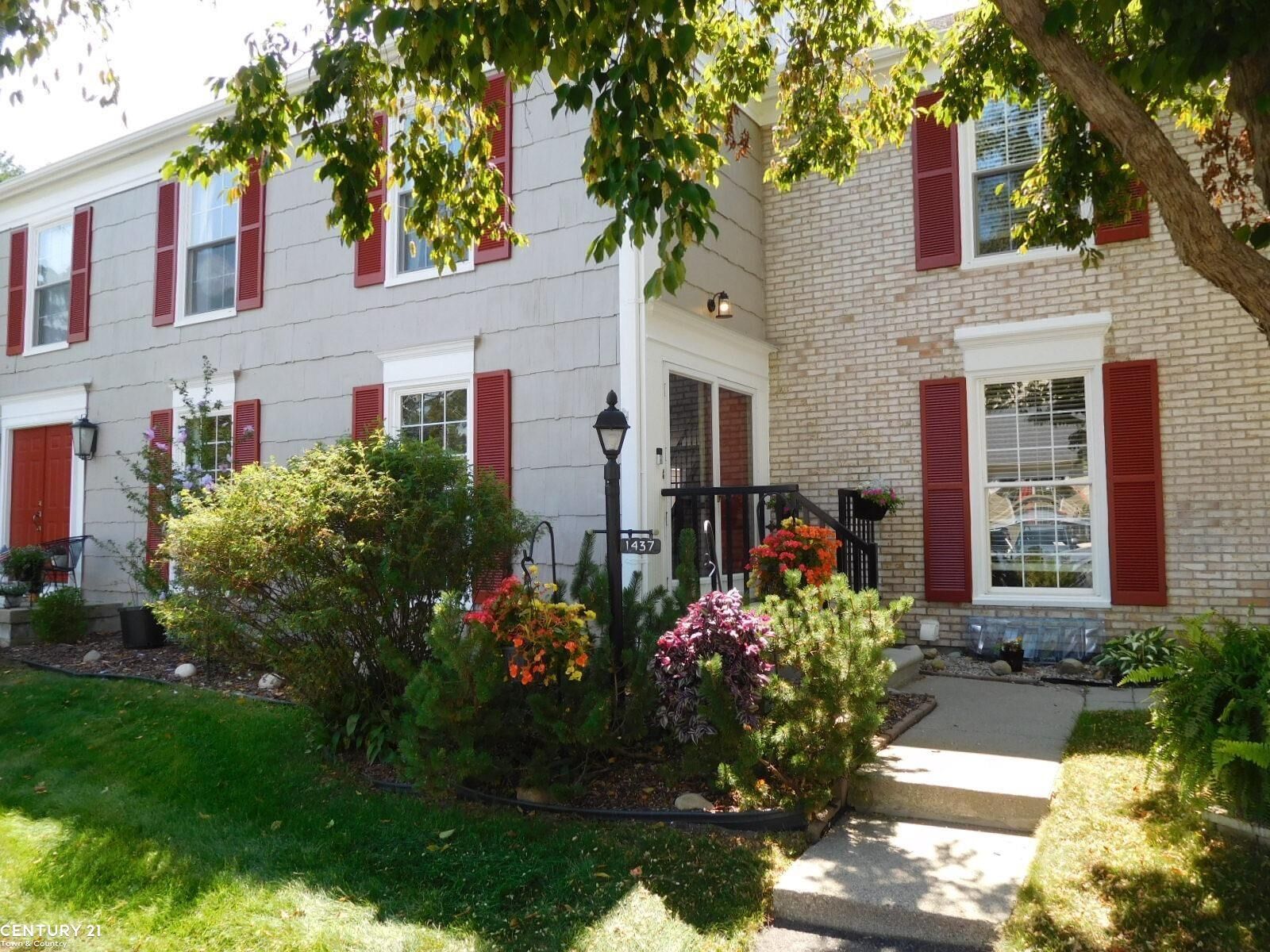 Property Photo: 1437 Lantern Lane 31 12 MI 48306
