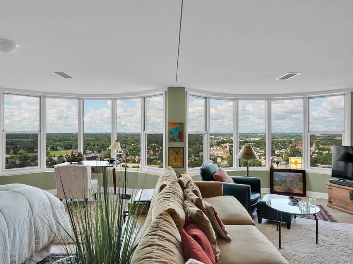 Property Photo:  2525 S Shore Dr 24B  WI 53207 