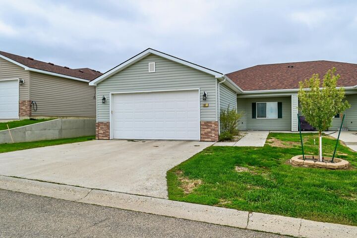 Property Photo:  109 Hilltop Way John Rian Addition  ND 58784 