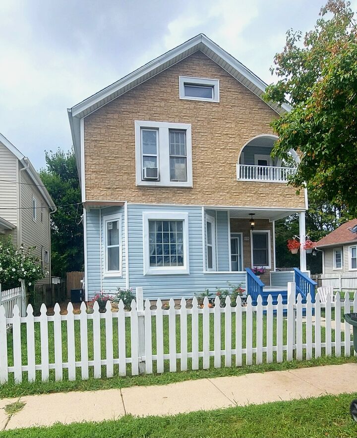 Property Photo:  539 Rosewood Avenue  IL 60505 
