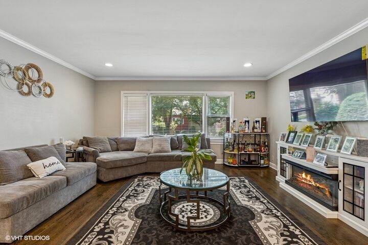 Property Photo: 134 Callan Avenue IL 60202
