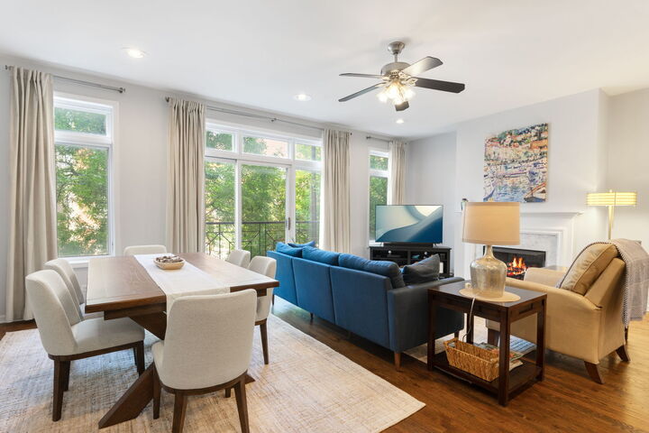 Property Photo:  1929 W Belmont Avenue 2  IL 60657 