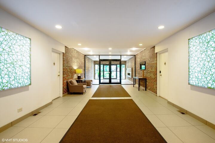 Property Photo:  2300 Sherman Avenue 2D  IL 60201 