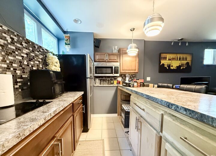 Property Photo:  3133 W Wallen Avenue  IL 60645 