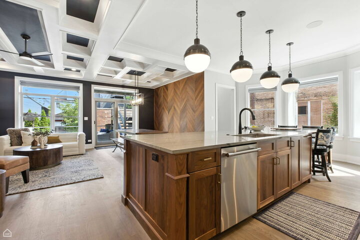 Property Photo:  3042 W Palmer Boulevard  IL 60647 