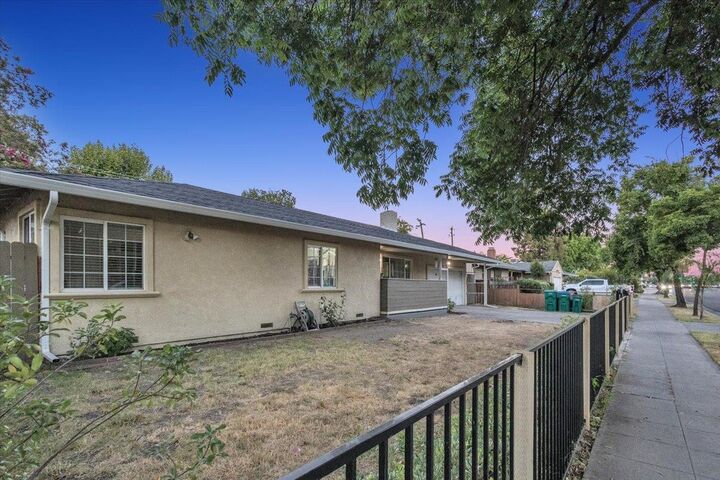 Property Photo:  5806 N El Dorado Street  CA 95207 