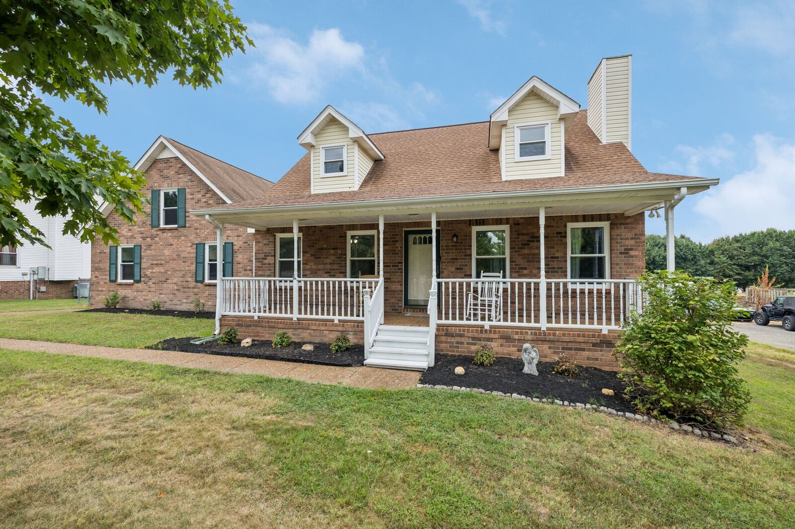 Property Photo:  213 Lone Oak Dr  TN 37188 