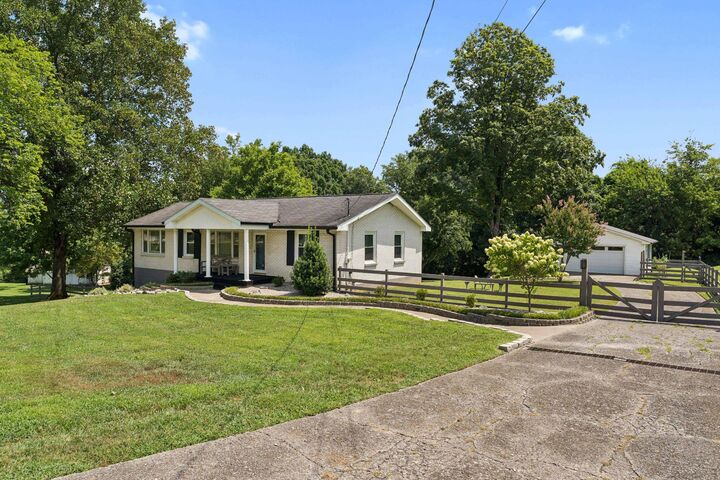 Property Photo:  150 Una Recreation Rd  TN 37217 