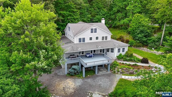 Property Photo:  161 Otterhole Road  NJ 07480 