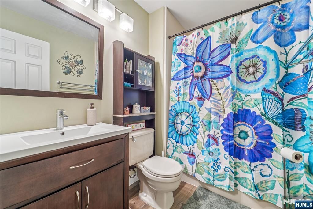 Property Photo:  1271 Heath Court  NJ 07430 