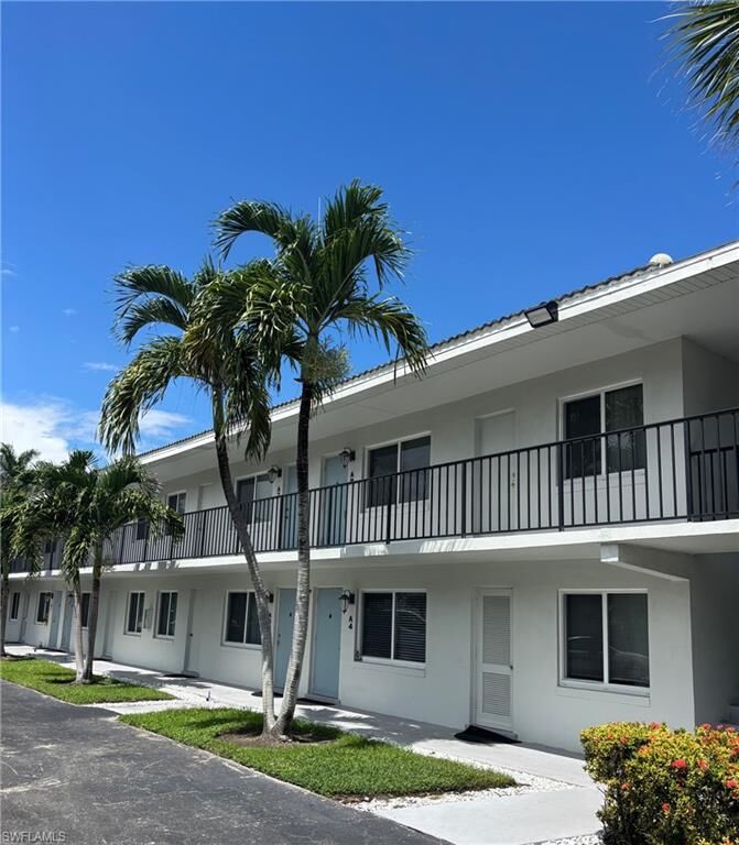 Property Photo: 3250 10th St N A8 FL 34103