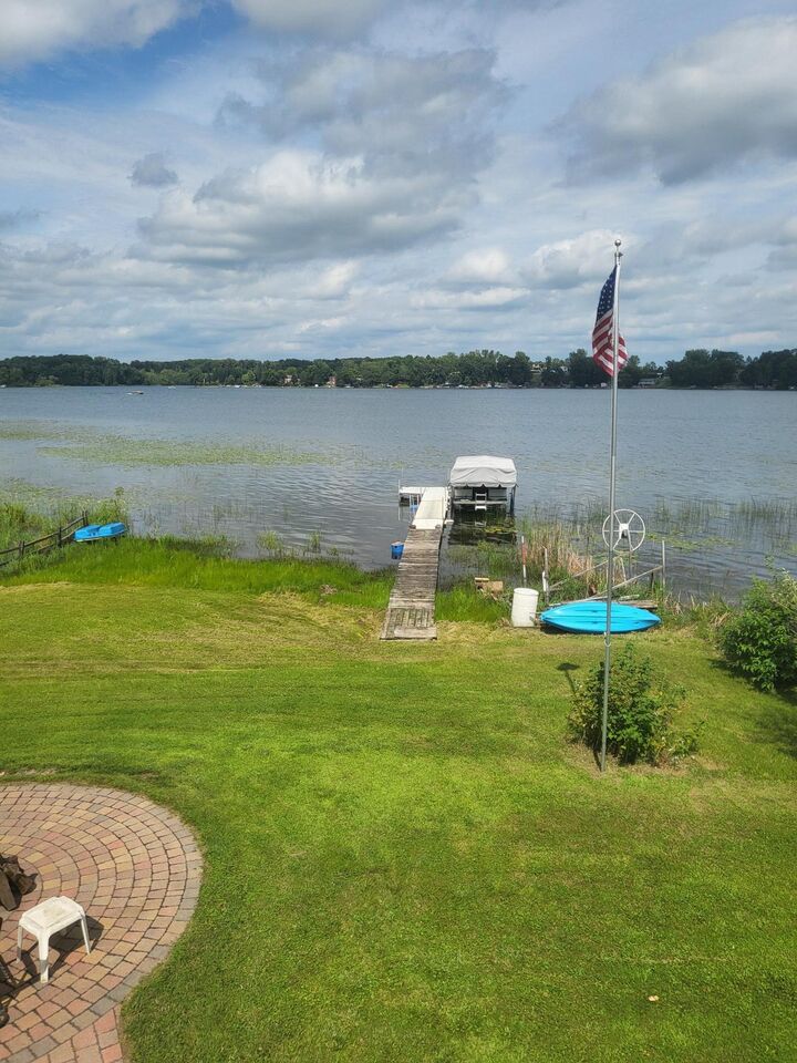 Property Photo:  68 Gillard Avenue SE  MN 55313 