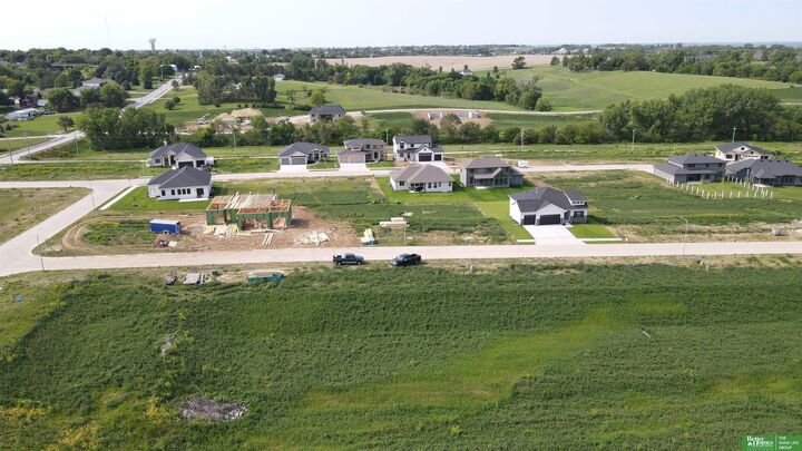 Property Photo: 21603 Parkview Drive NE 68028