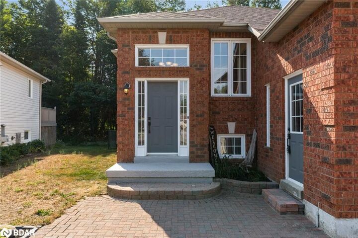 Property Photo:  141 Dyer Drive  ON L9Z 1M1 
