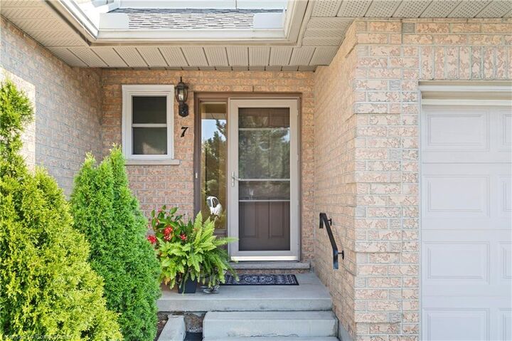 Property Photo: 1310 Upper Wentworth Street 7 ON L9A 5J3