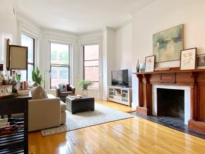 Property Photo:  280 Commonwealth Ave 104  MA 02116 