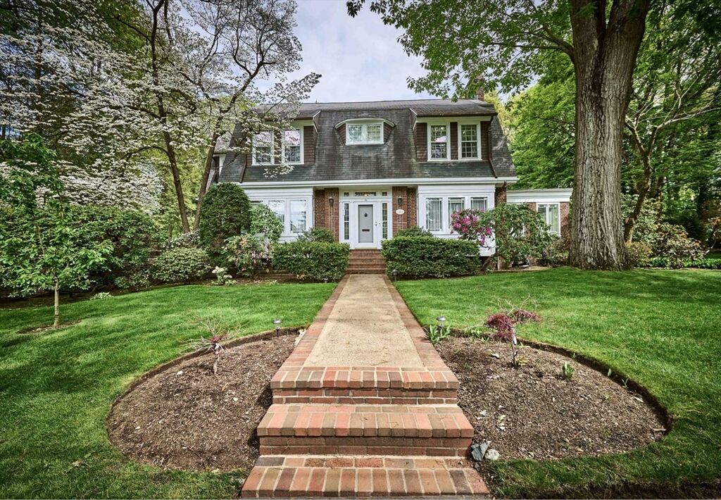 Property Photo: 30 Cheswick Rd Sf MA 02466