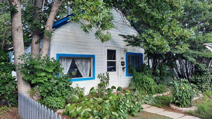 Property Photo:  240 2 Avenue  AB T0J 1B0 