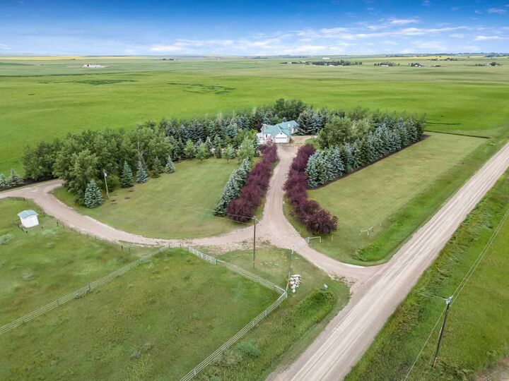Property Photo:  165016 Rge Rd 285 Road  AB T0L 1R0 