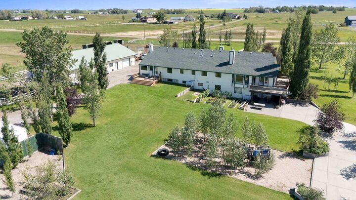 Property Photo: 233057 Range Road 282 AB T1X 0H2
