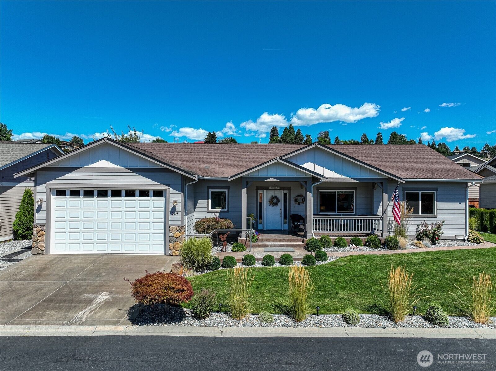 Property Photo:  564  Village Drive  WA 98831 