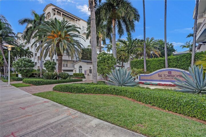 Property Photo: 1415 Sunset Harbour Drive 202 FL 33139
