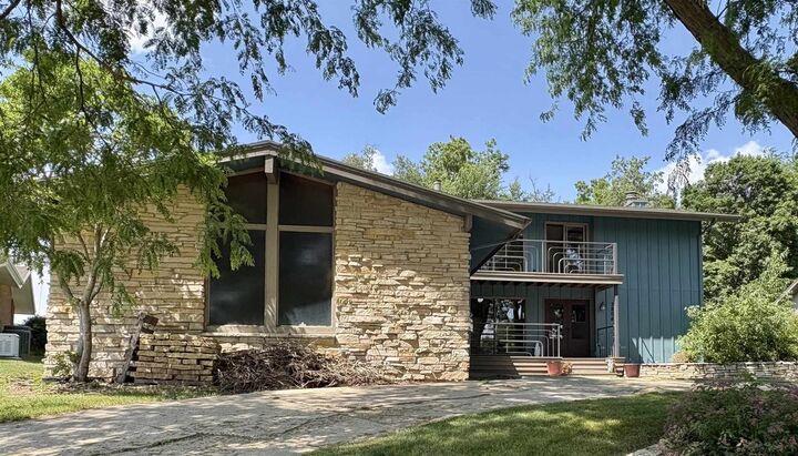 Property Photo: 2804 Dartmouth Drive WI 53548