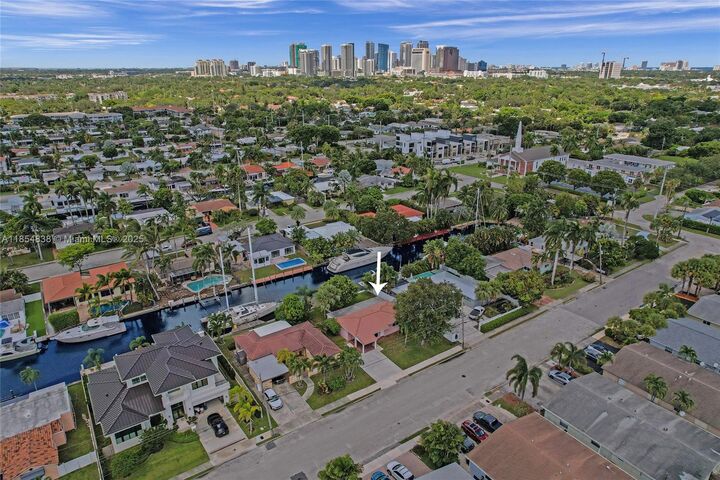 Property Photo:  917 Mandarin Isle  FL 33315 