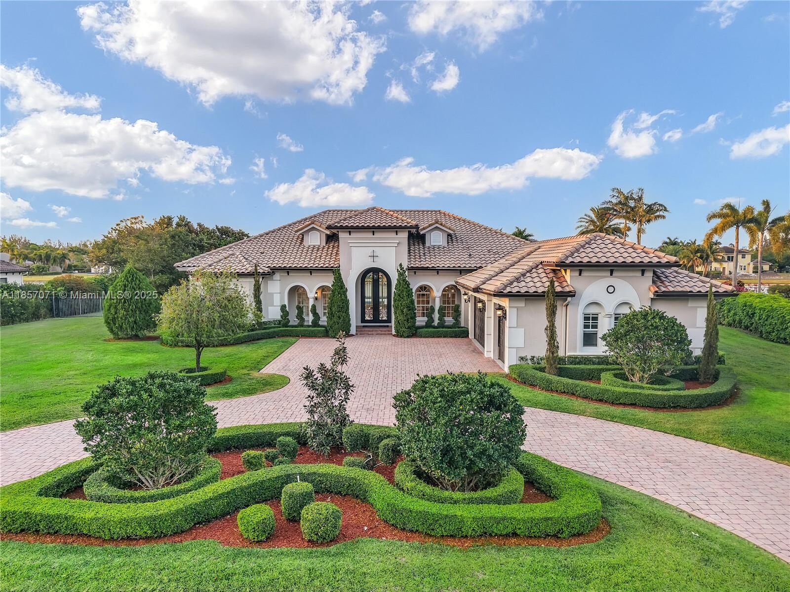 Property Photo:  14443 S Jockey Cir South  FL 33330 