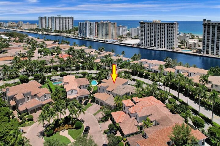 822 E Spinnaker Dr E  Hollywood FL 33019 photo