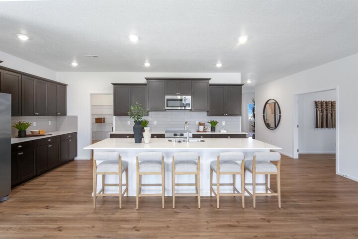 Property Photo:  16472 E 31st Ln  WA 99037 