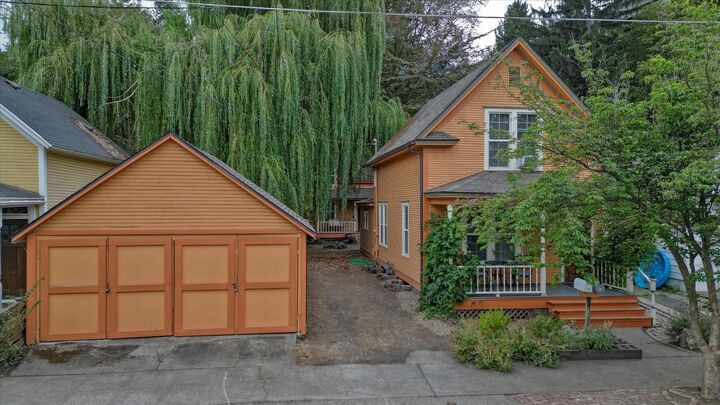 1421 W Clarke Ave  Spokane WA 99201 photo