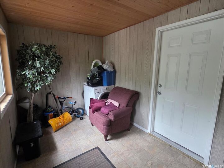 Property Photo:  1415 Victoria Avenue  SK S4P 1P8 