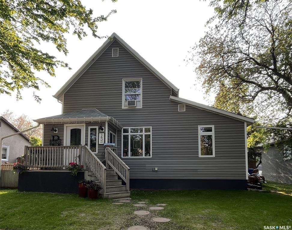 Photo de la propriété:  1432 103rd Street  SK S9A 1L3 