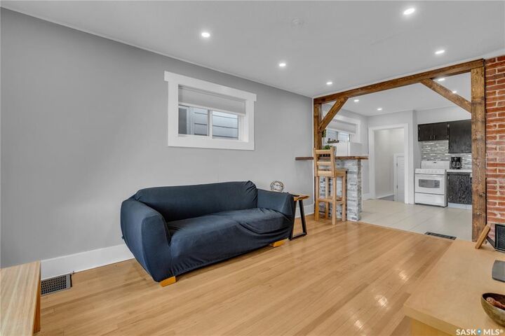 Property Photo:  2212 Edgar Street  SK S4N 3K9 