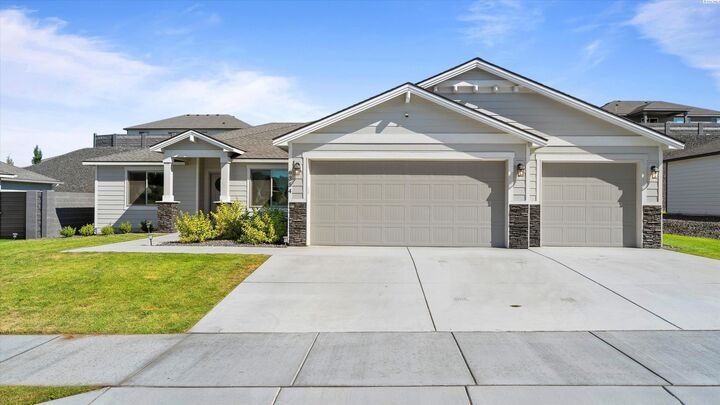 Property Photo:  6354 W 32nd Ave  WA 99338 