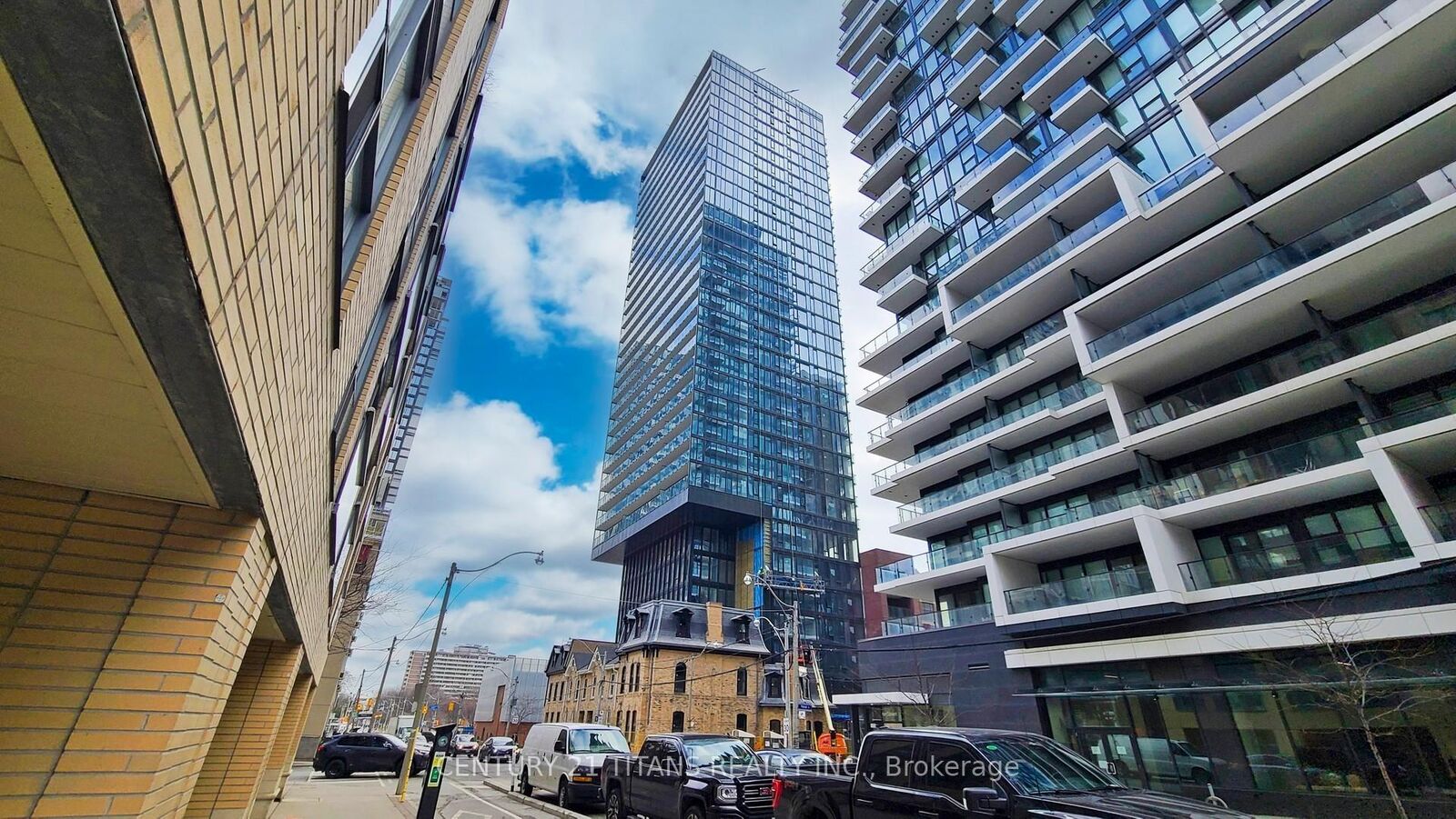 Property Photo: 47 Mutual Street 401 ON M5B 0C6