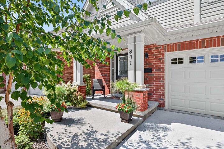 Property Photo: 801 North Leaksdale Circle ON N6M 1L9