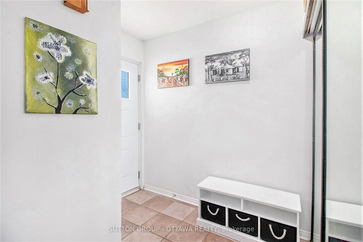 Property Photo:  848 Borland Drive  ON K1E 1X5 