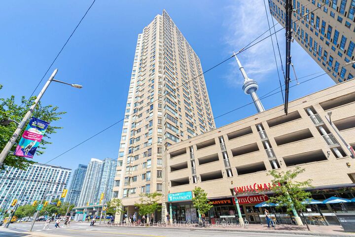 Photo de la propriété: 270 Queens Quay W 1407 ON M5J 2N4