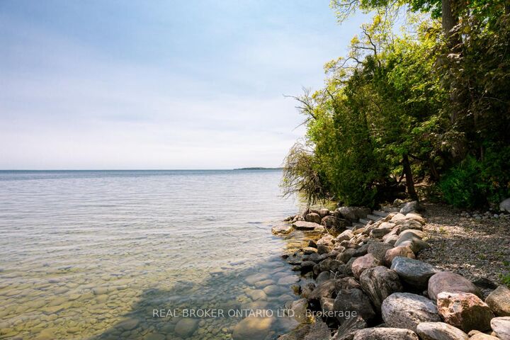 Property Photo: 45 Ivy Lane ON L3V 6H1