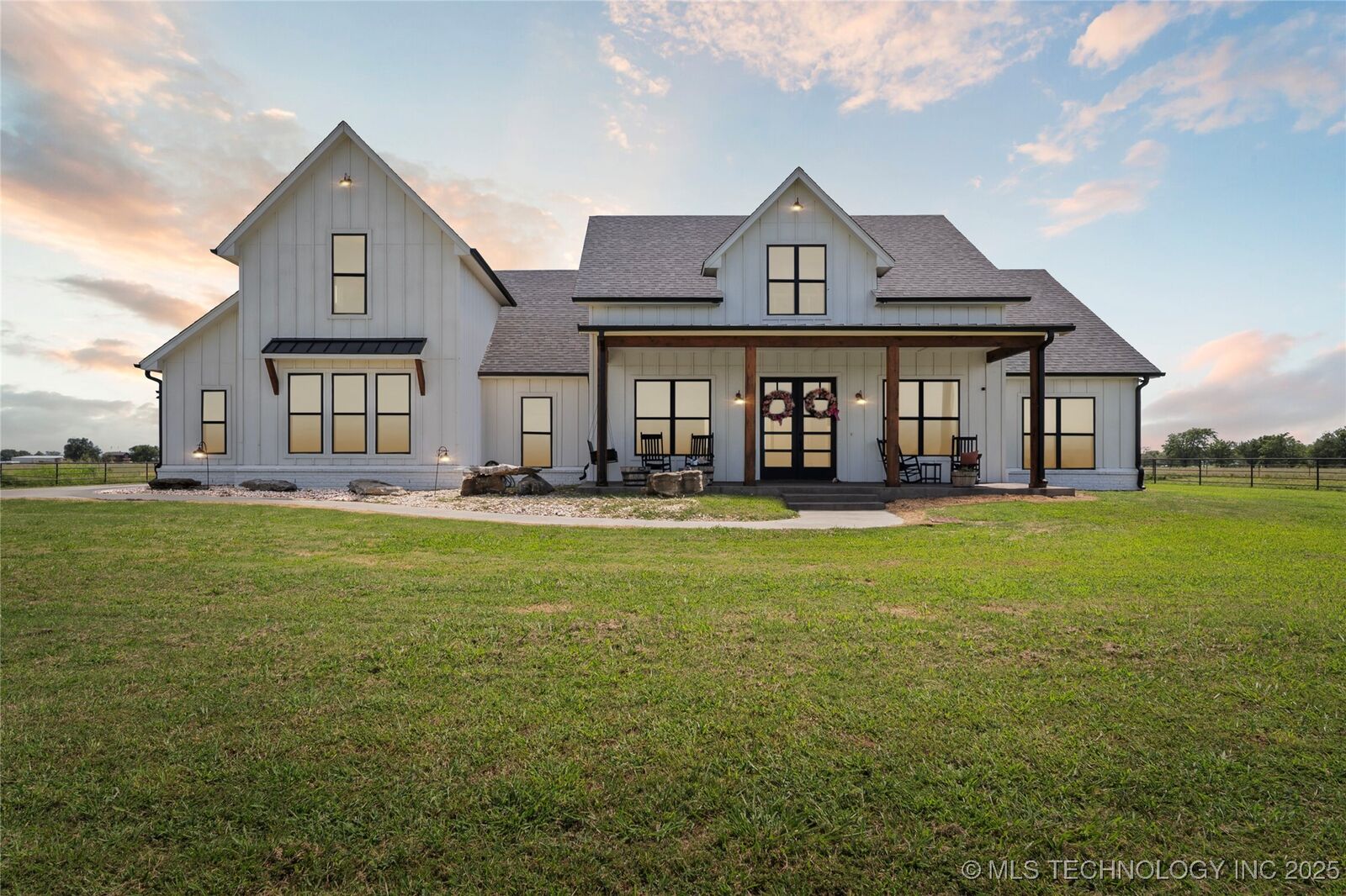 Property Photo:  2620 Old Hwy 20 E  OK 74361 